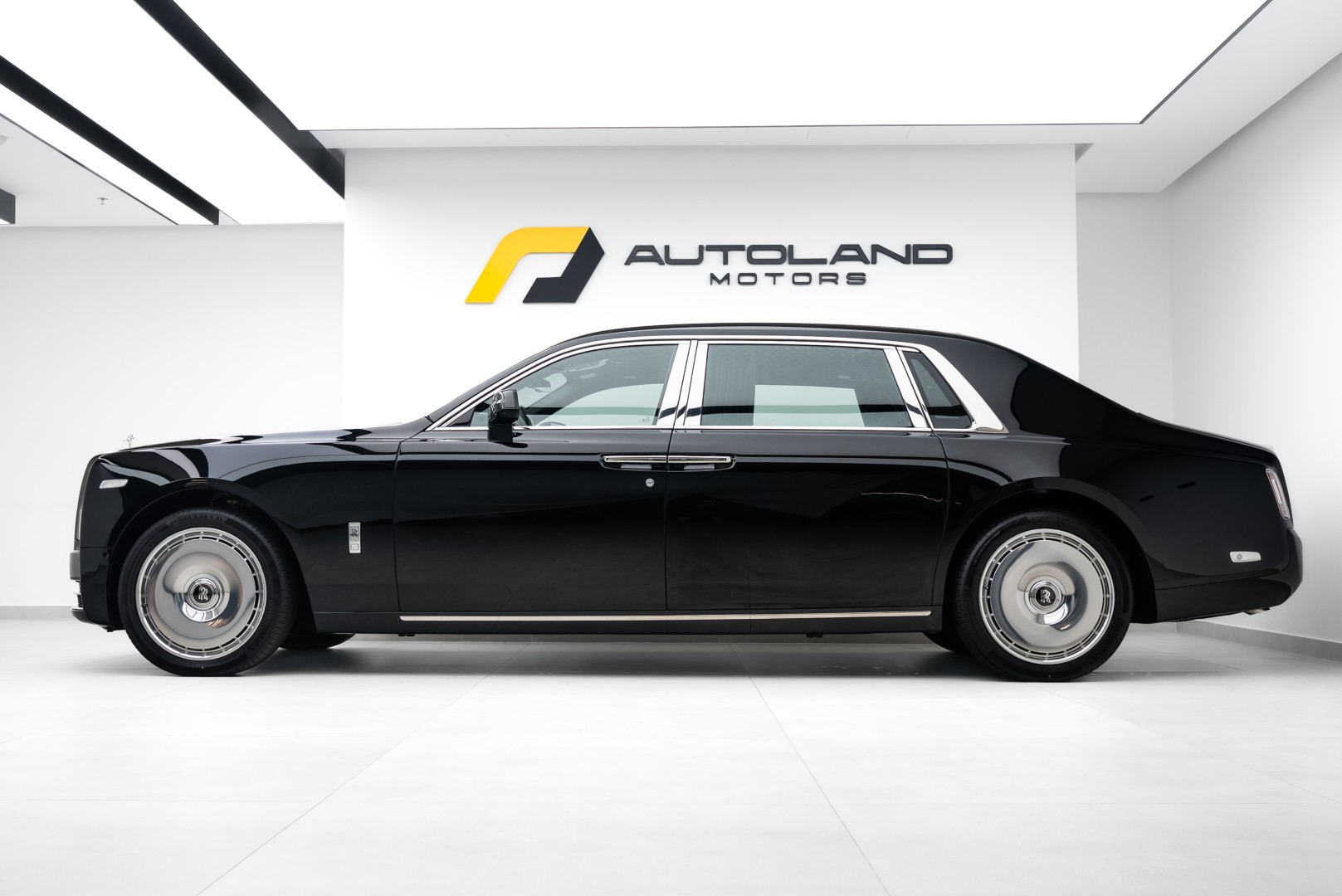 2026 ROLLS ROYCE PHANTOM EWB | GCC | MAIN DEALER WARRANTY SERVICE | VIP REAR SEATS